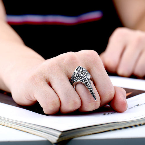 Carved raven skull band ring detail, gothic daily-wear jewelry