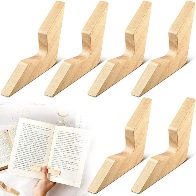 Set of wooden thumb page holders