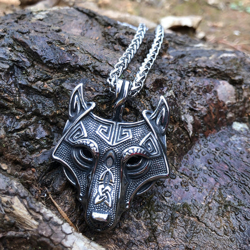 Norse grey wolf head necklace pendant detail with jaws set